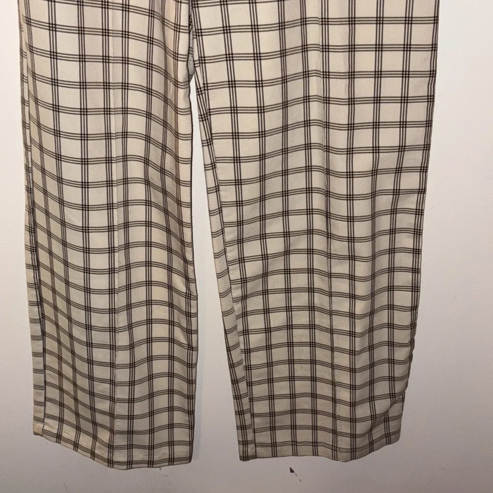 Cotton On Plaid Pants - Picture 3 of 4